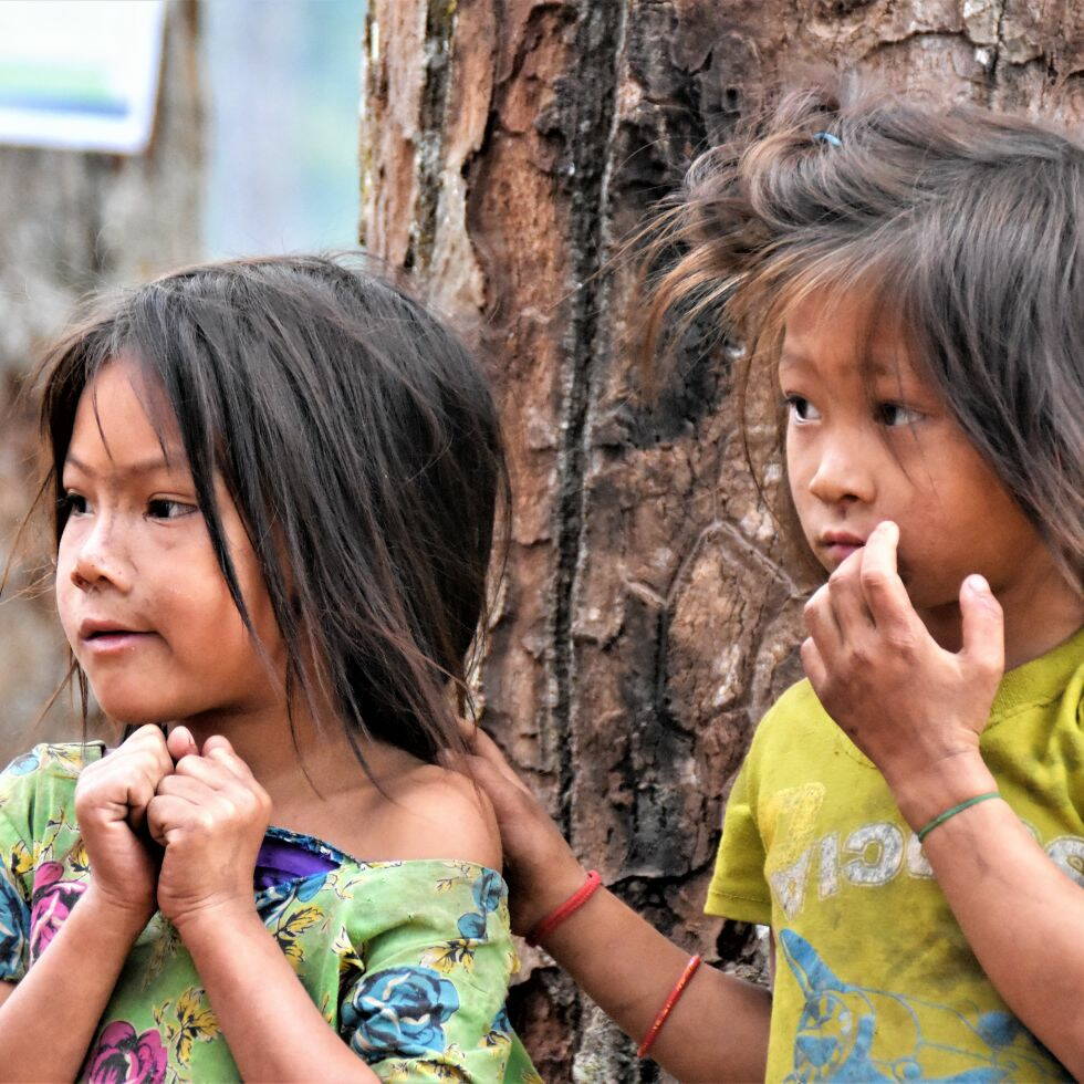Mittellose Chepang Mädchen in Cisapani