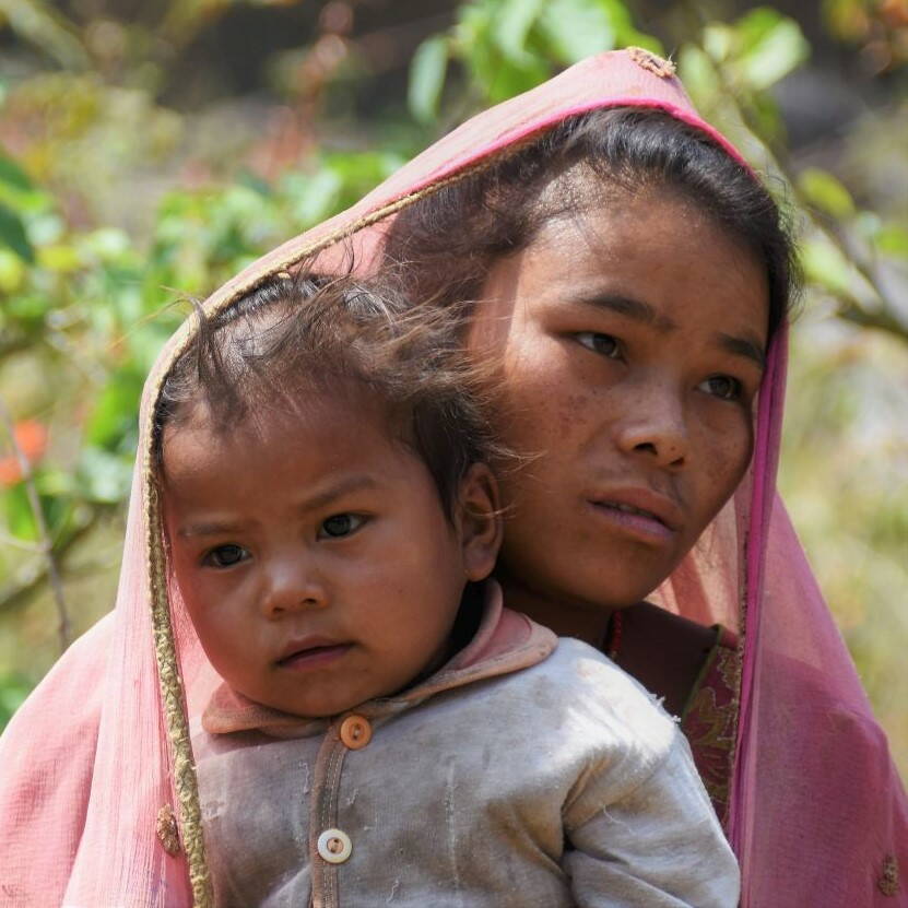 Mère et fille sans ressources à Pangthali